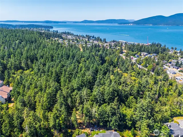 Land, Anacortes