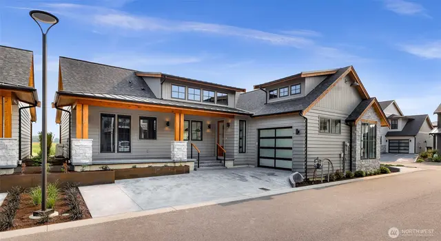 Modern, Lynden