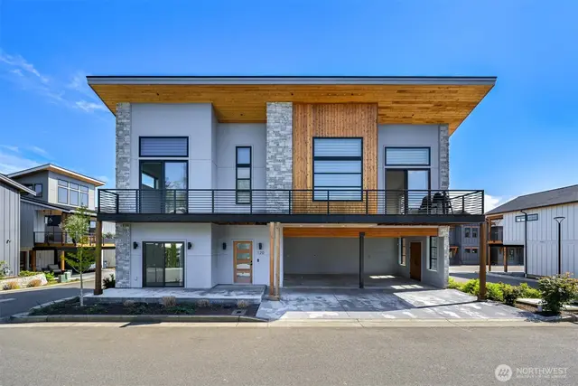 Modern, Lynden