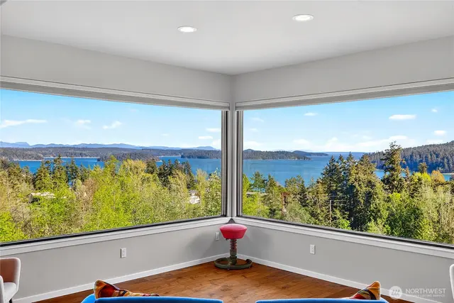 Contemporary, Anacortes