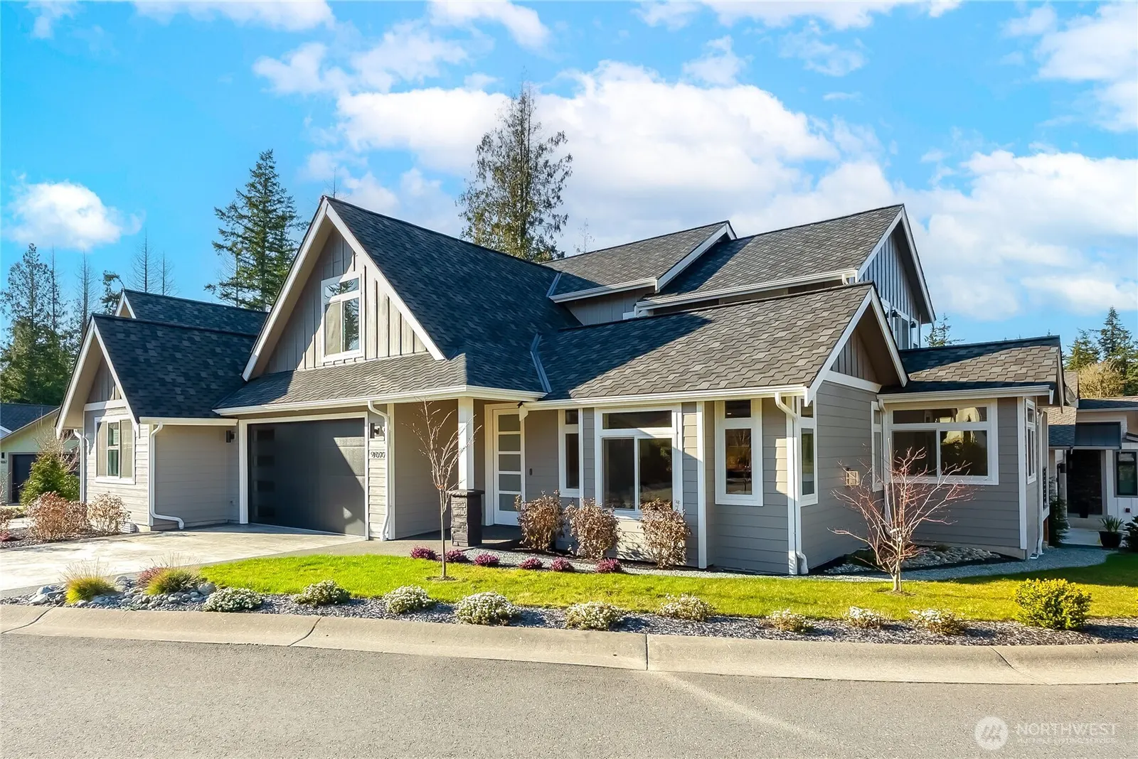 Condo, Blaine