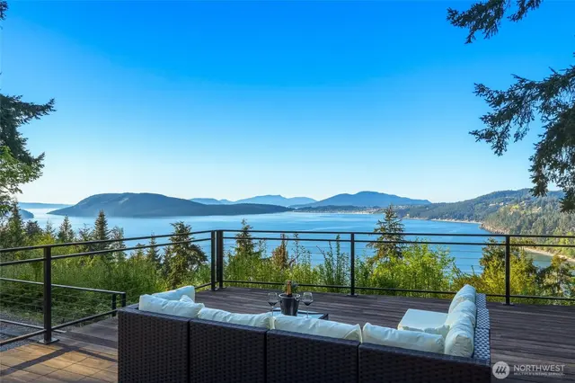 Contemporary, Anacortes