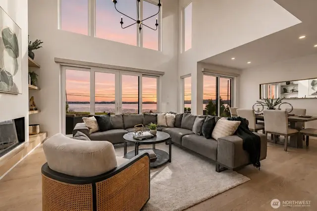 Contemporary, Blaine