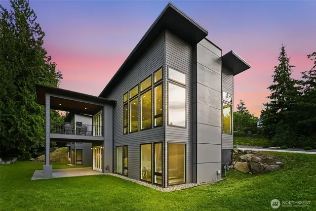 Contemporary, Mount Vernon