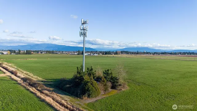 Land, Lynden