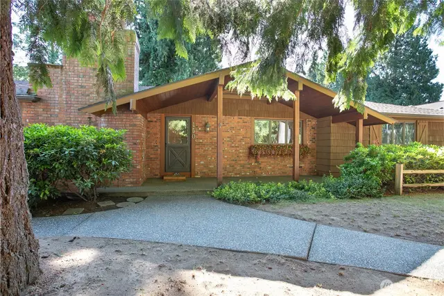 House, Lynden