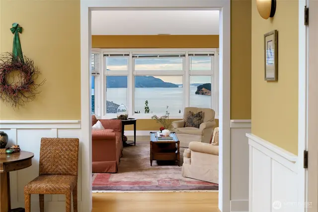 Contemporary, Anacortes