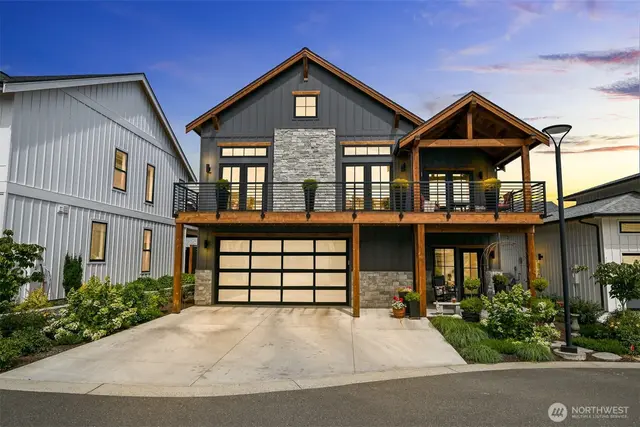 Modern, Lynden
