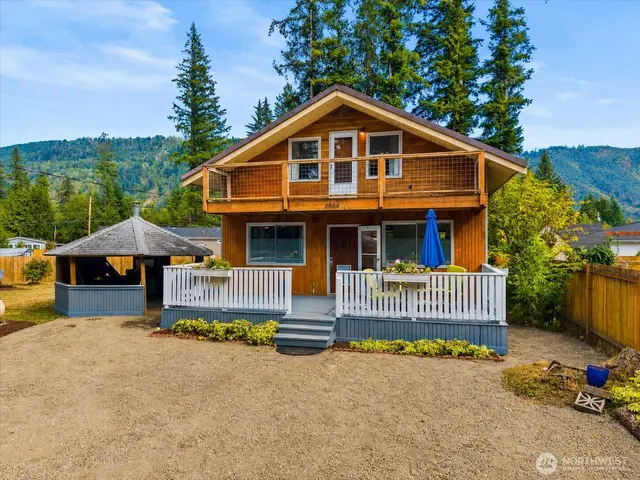 House, Maple Falls