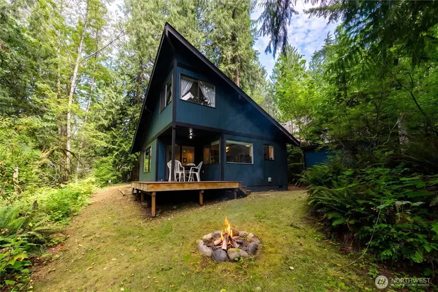 House, Glacier