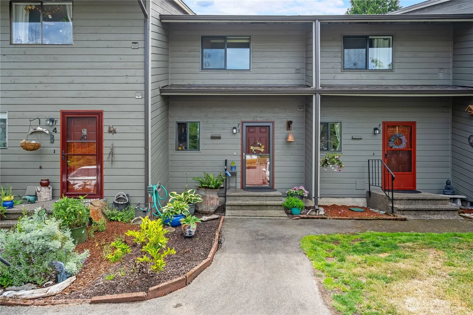 Townhouse, Blaine