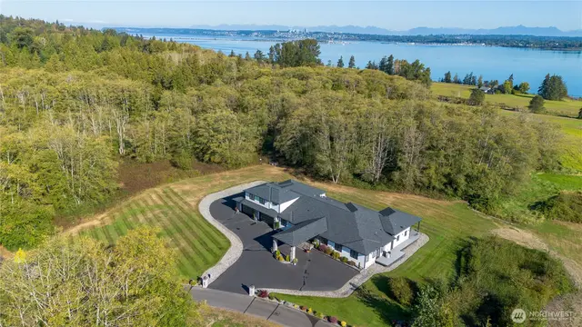 Contemporary, Blaine