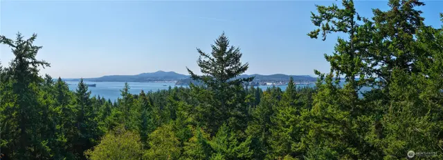 Land, Anacortes