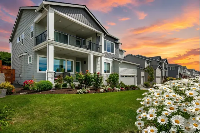 Contemporary, Blaine