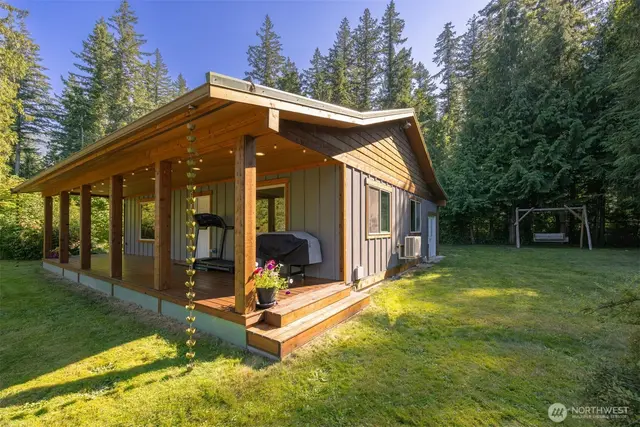 House, Maple Falls