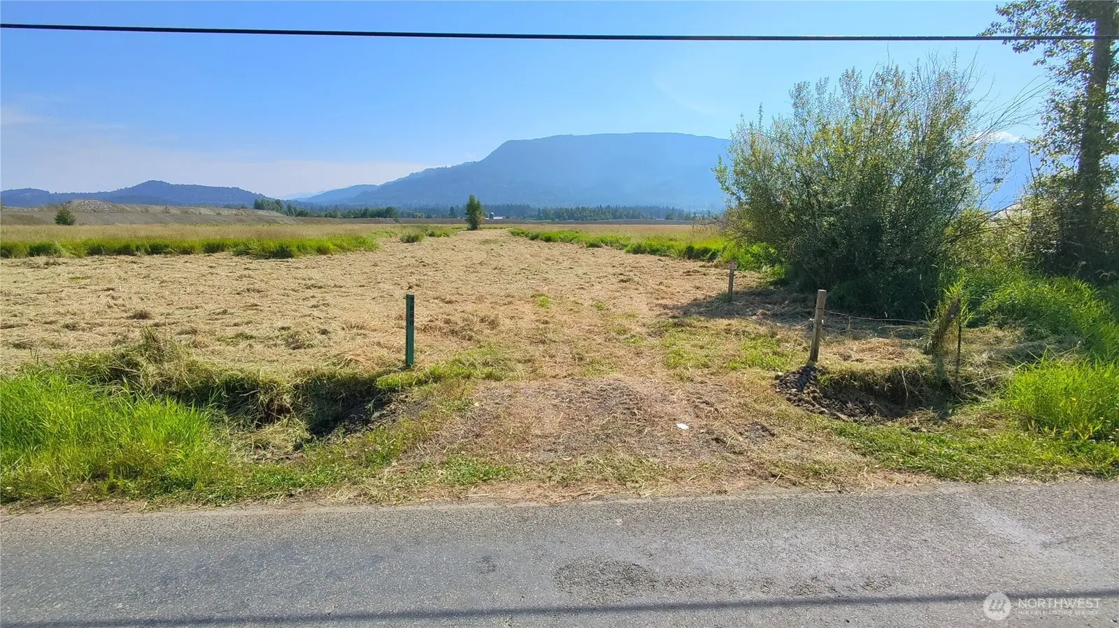 Land, Everson