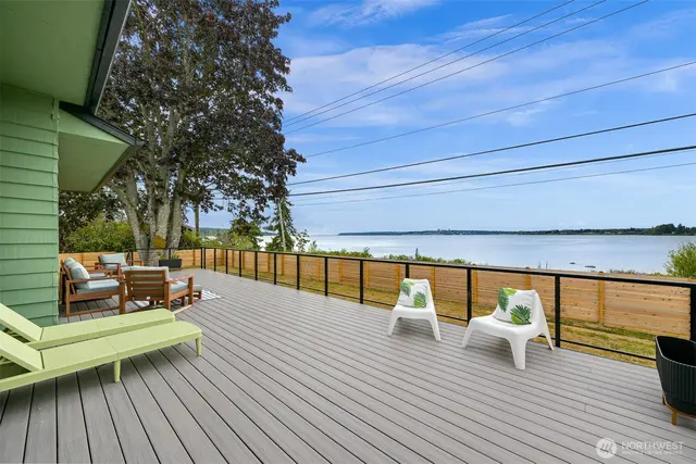 Mid-Century Modern, Blaine