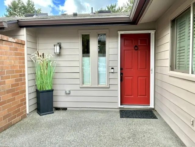 Contemporary, Burlington