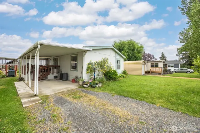 Manufactured, Lynden