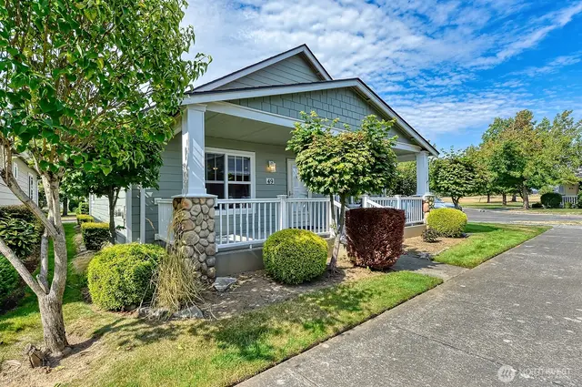 Contemporary, Lynden
