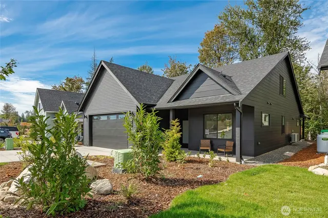 Contemporary, Blaine