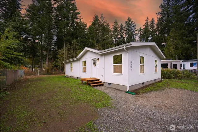 Modern, Maple Falls