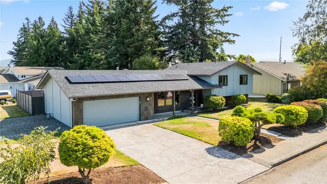 Contemporary, Lynden