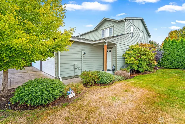 Condo, Lynden