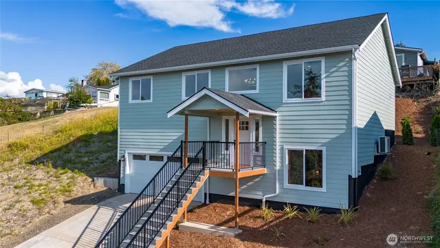 Contemporary, Blaine