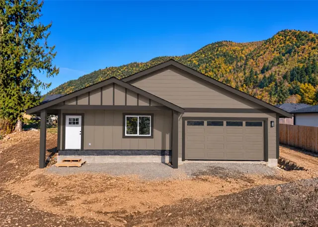 House, Maple Falls